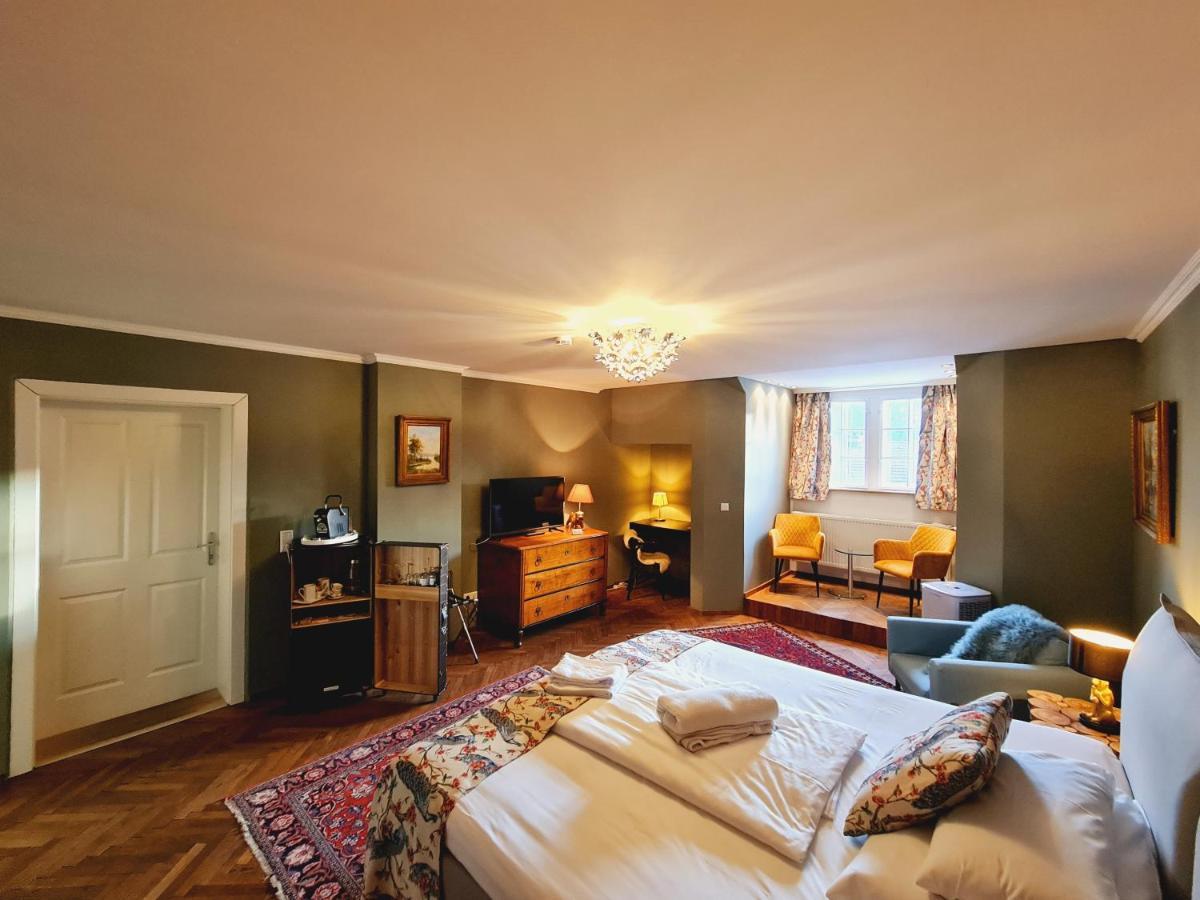Bed and Breakfast Gewerkenschloessl Zeilinger Knittelfeld Exterior foto