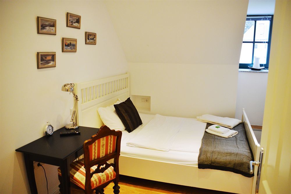 Bed and Breakfast Gewerkenschloessl Zeilinger Knittelfeld Exterior foto